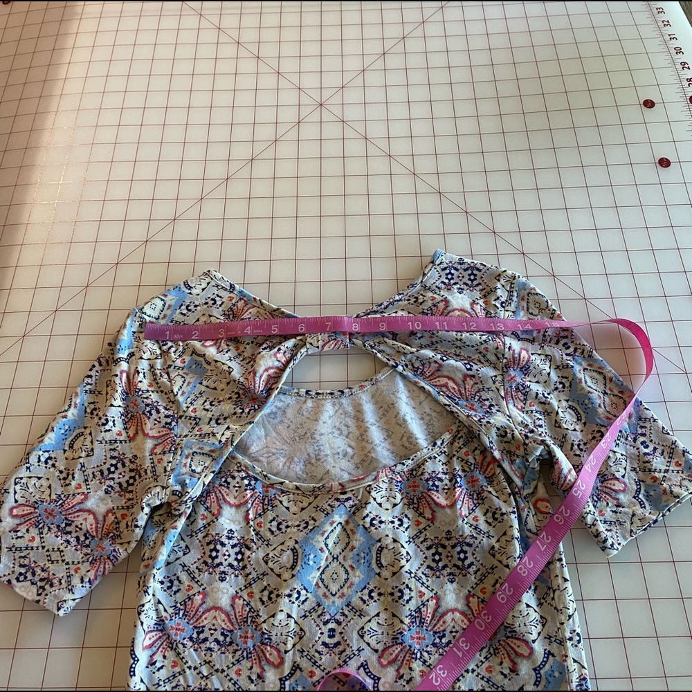 About A Girl Los Angeles size medium pastel colored paisley print bodycon - Picture 6 of 16